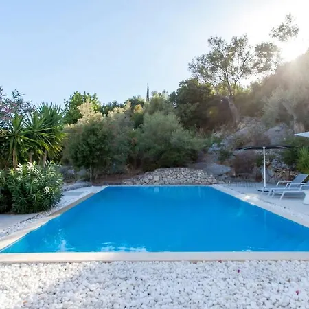 Secluded Amadeus,hammam & Tennis Poros (Lefkada)