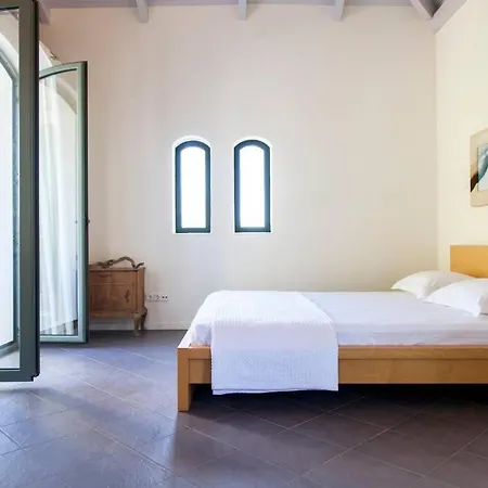 Vila Secluded Amadeus,hammam & Tennis *