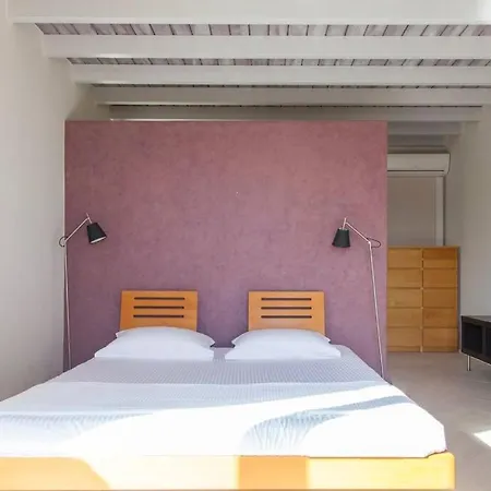 Secluded Amadeus,hammam & Tennis Vila *