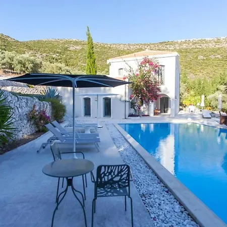 Secluded Amadeus,hammam & Tennis Poros (Lefkada)