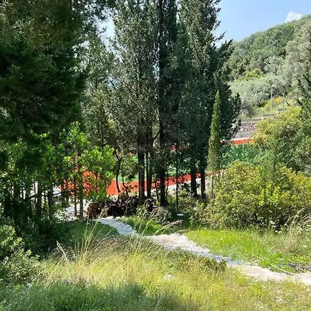 Secluded Amadeus,hammam & Tennis Vila